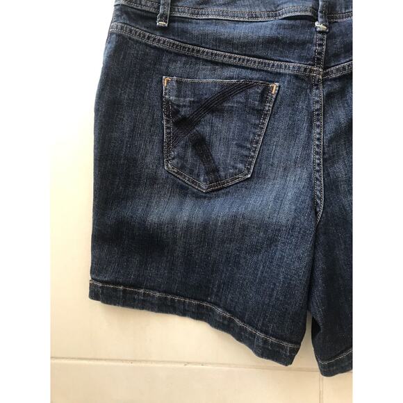 Lane Bryant Jean Shorts Mid Rise Denim Stretch - Picture 7 of 8